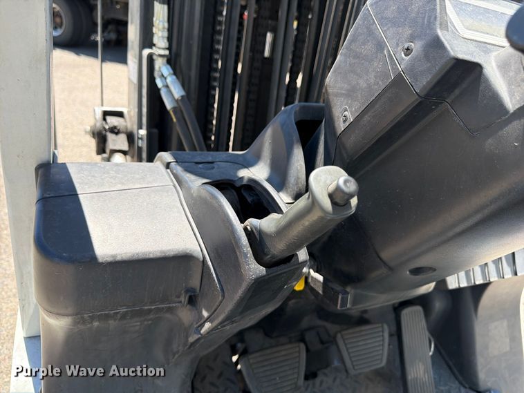 image for item FM7549 2016 UniCarriers PF50 forklift