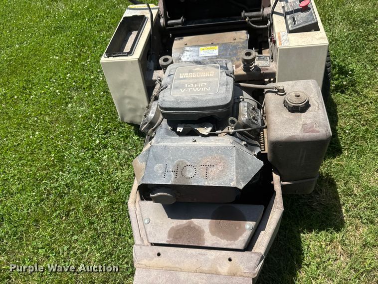 image for item NA9516 2002 Grasshopper 614 ZTR lawn mower