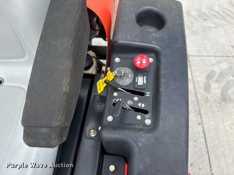 image for item NA9518 Ariens Zoom 54 XL ZTR lawn mower
