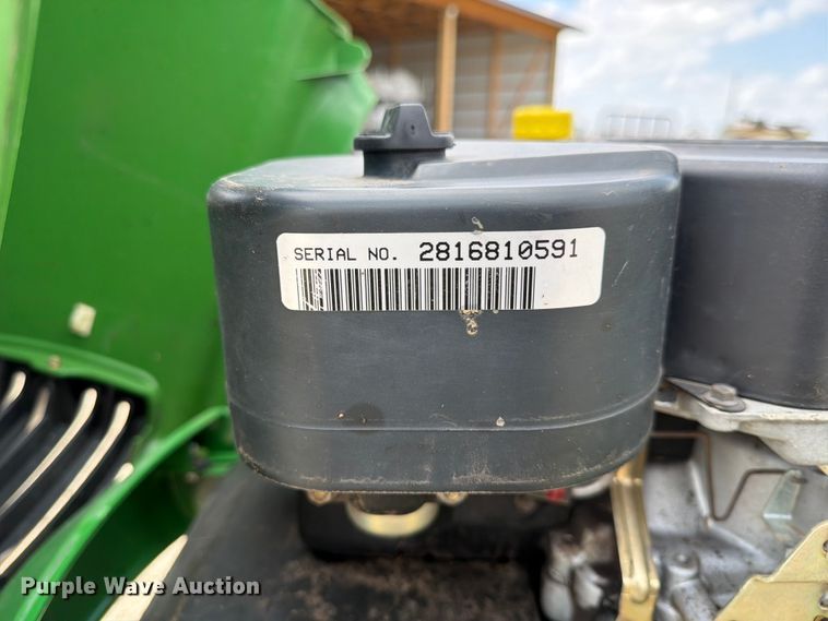 image for item NA9527 1999 John Deere LT155 lawn mower