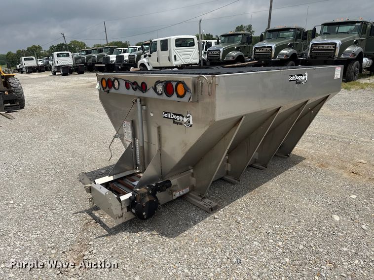 image for item ND9512 Salt Dogg 14509F572111B6 spreader