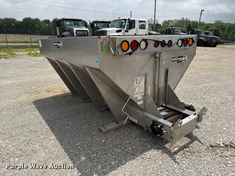 image for item ND9512 Salt Dogg 14509F572111B6 spreader