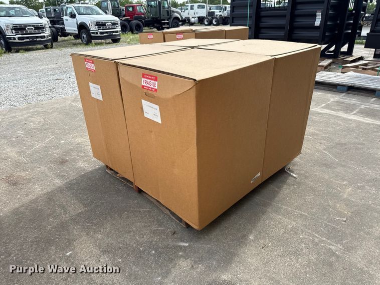 image for item ND9526 (4) aluminum hydraulic tanks