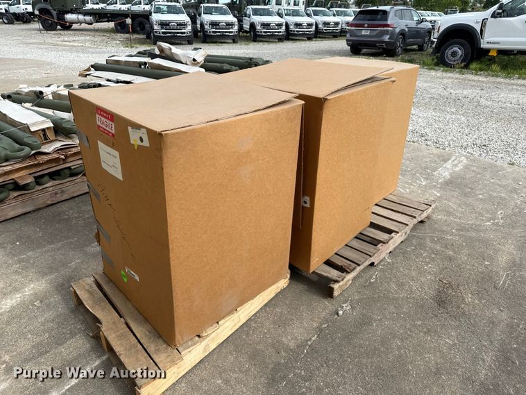image for item ND9527 (3) aluminum hydraulic tanks