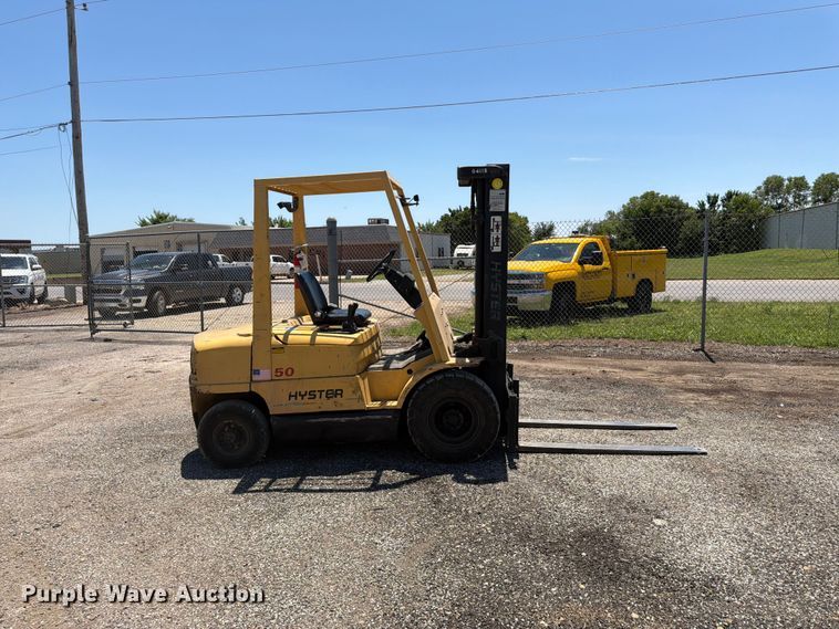 image for item NJ9039 2010 Hyster H50XM forklift