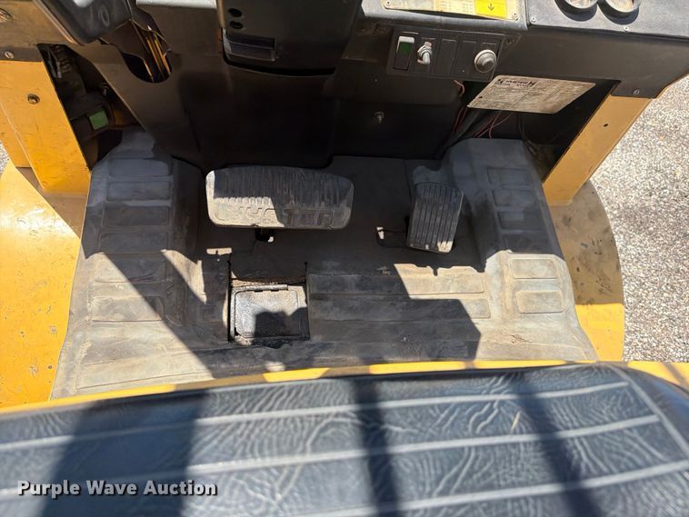 image for item NJ9039 2010 Hyster H50XM forklift