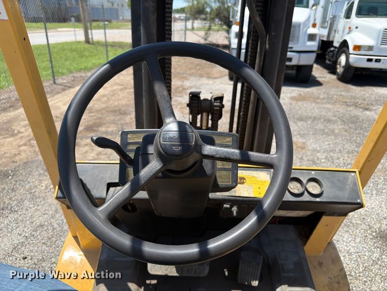 image for item NJ9039 2010 Hyster H50XM forklift
