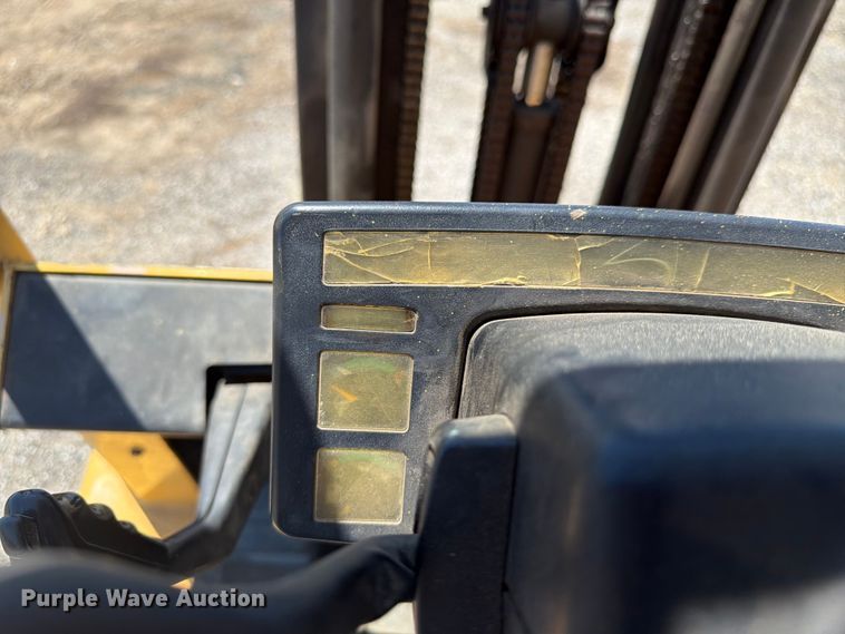image for item NJ9039 2010 Hyster H50XM forklift