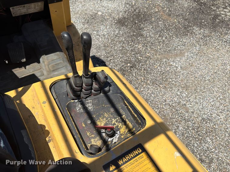 image for item NJ9039 2010 Hyster H50XM forklift