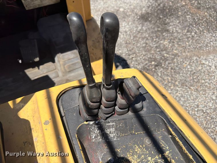 image for item NJ9039 2010 Hyster H50XM forklift