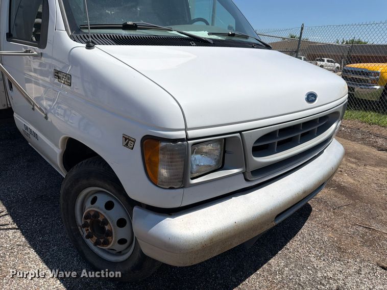 image for item NJ9044 2002 Ford E450 Super Duty sewer inspection truck