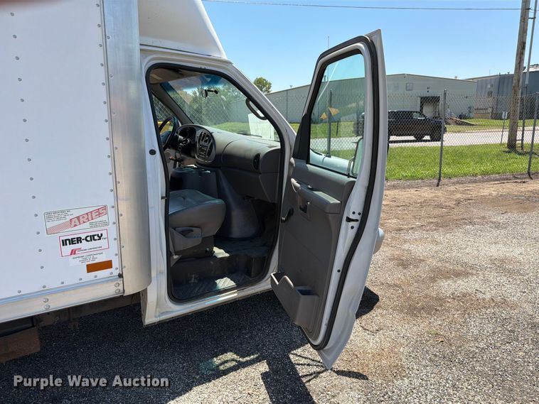 image for item NJ9044 2002 Ford E450 Super Duty sewer inspection truck