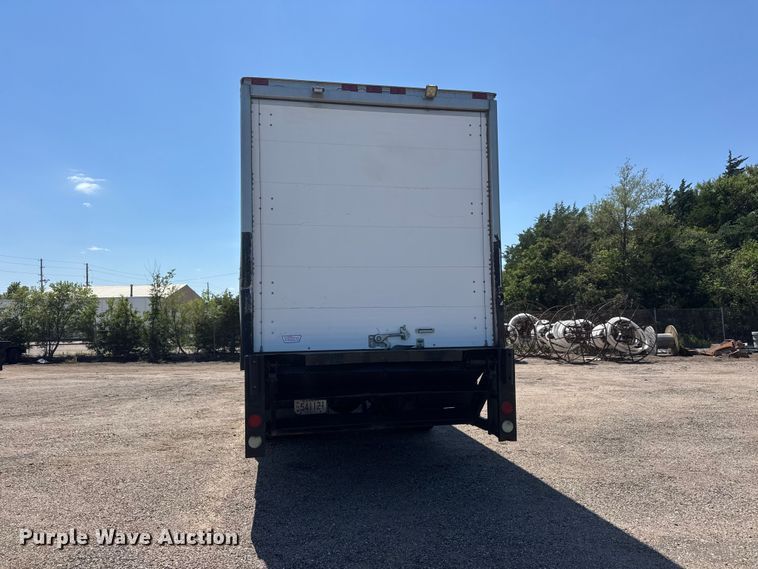 image for item NJ9045 1999 International 4900 box truck