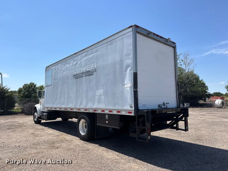 image for item NJ9045 1999 International 4900 box truck