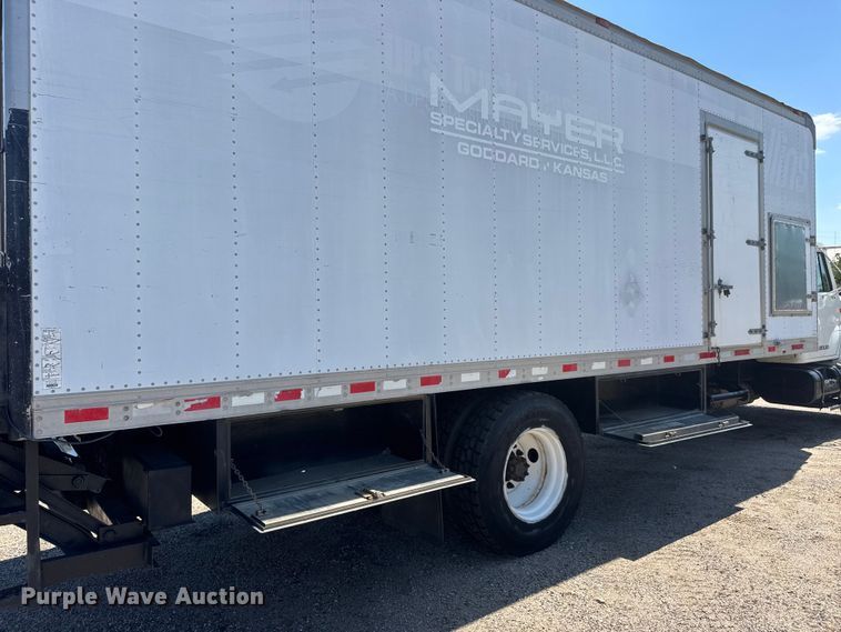 image for item NJ9045 1999 International 4900 box truck