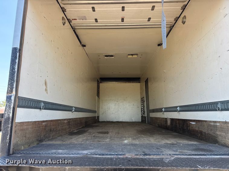 image for item NJ9045 1999 International 4900 box truck