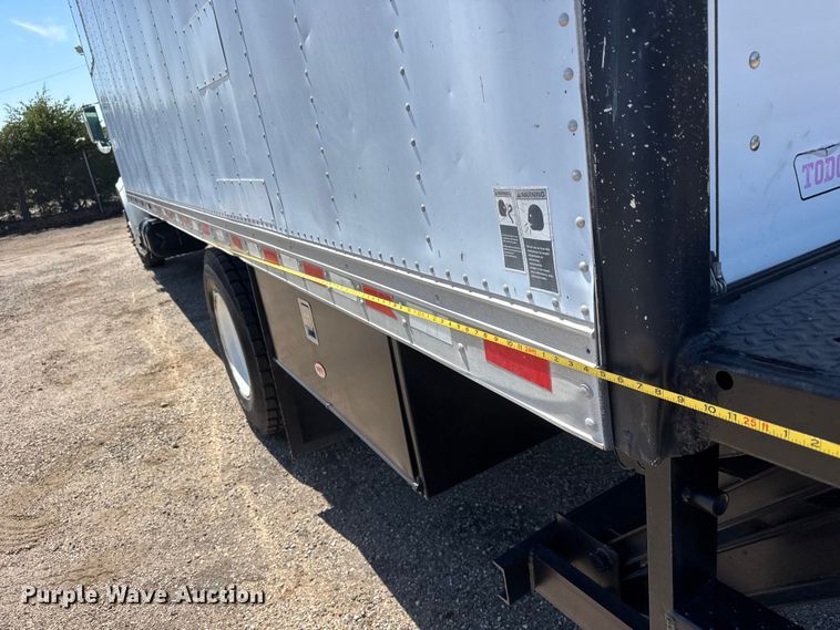 image for item NJ9045 1999 International 4900 box truck