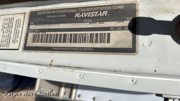 image for item NJ9045 1999 International 4900 box truck