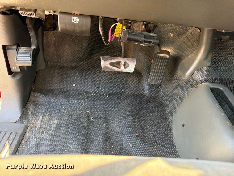 image for item NJ9046 2005 Chevrolet Silverado 2500 Ext. Cab pickup truck