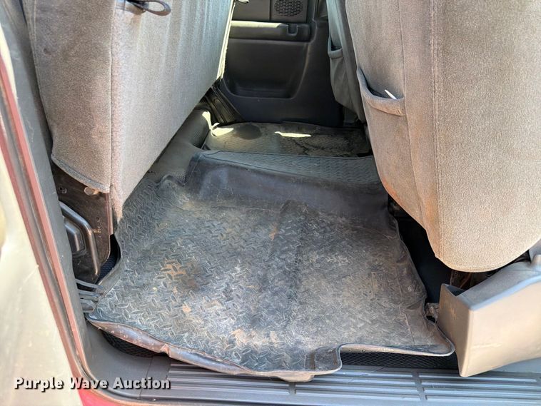 image for item NJ9046 2005 Chevrolet Silverado 2500 Ext. Cab pickup truck