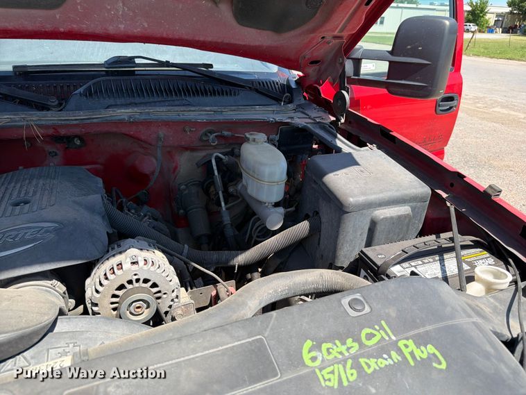 image for item NJ9046 2005 Chevrolet Silverado 2500 Ext. Cab pickup truck