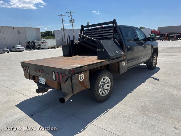 image for item NJ9062 2019 Chevrolet Silverado 2500HD Crew Cab flatbed pickup truck