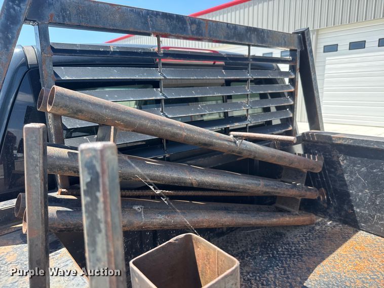 image for item NJ9062 2019 Chevrolet Silverado 2500HD Crew Cab flatbed pickup truck