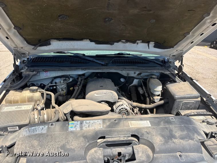 image for item NJ9064 2003 Chevrolet Silverado 2500 Ext. Cab pickup truck