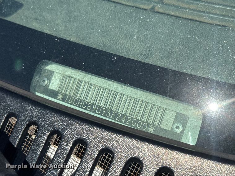 image for item NJ9064 2003 Chevrolet Silverado 2500 Ext. Cab pickup truck