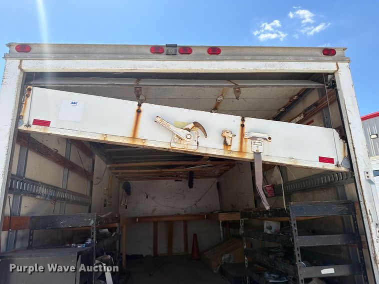 image for item NJ9065 2005 Chevrolet Express G3500 box truck