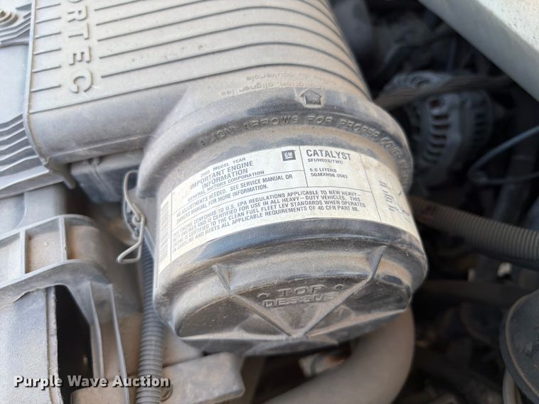 image for item NJ9065 2005 Chevrolet Express G3500 box truck