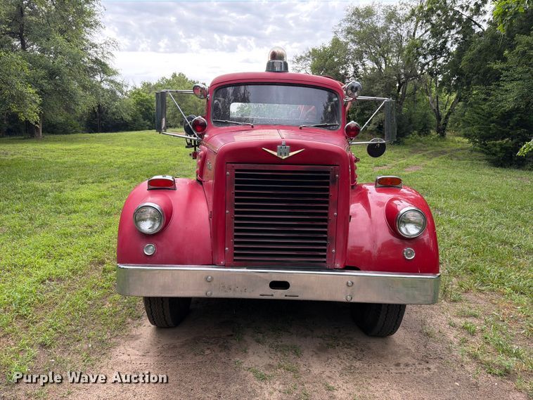 image for item NJ9072 1959 International V196 pumper fire truck