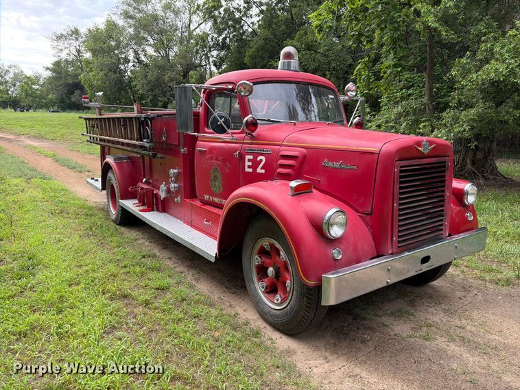 image for item NJ9072 1959 International V196 pumper fire truck
