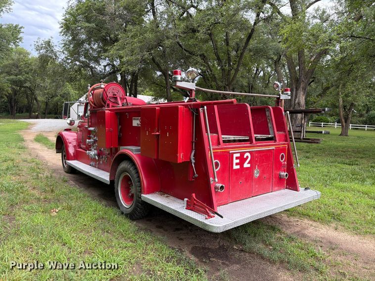 image for item NJ9072 1959 International V196 pumper fire truck