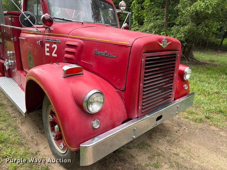 image for item NJ9072 1959 International V196 pumper fire truck