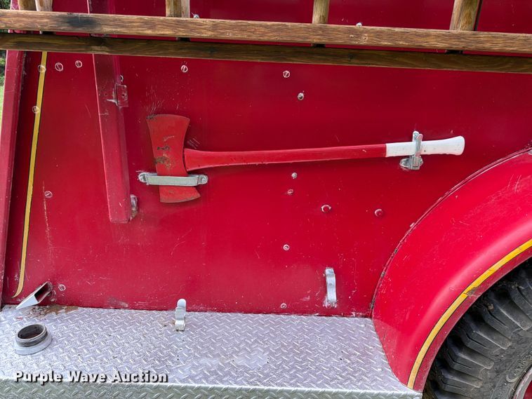 image for item NJ9072 1959 International V196 pumper fire truck