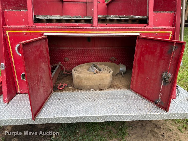 image for item NJ9072 1959 International V196 pumper fire truck