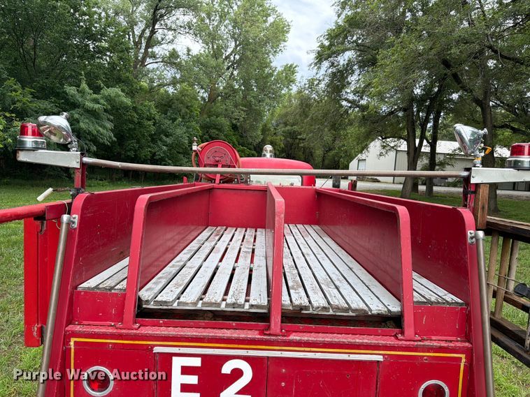image for item NJ9072 1959 International V196 pumper fire truck