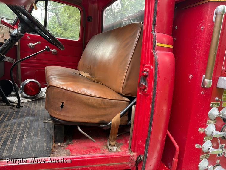 image for item NJ9072 1959 International V196 pumper fire truck