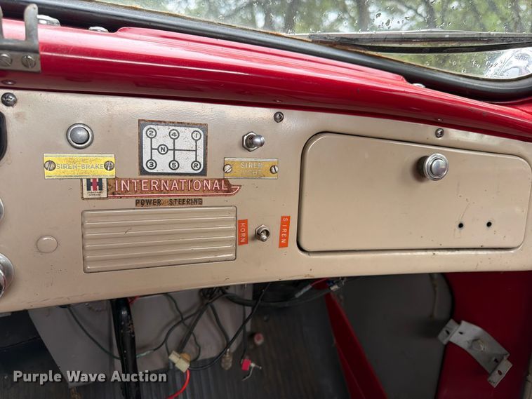 image for item NJ9072 1959 International V196 pumper fire truck