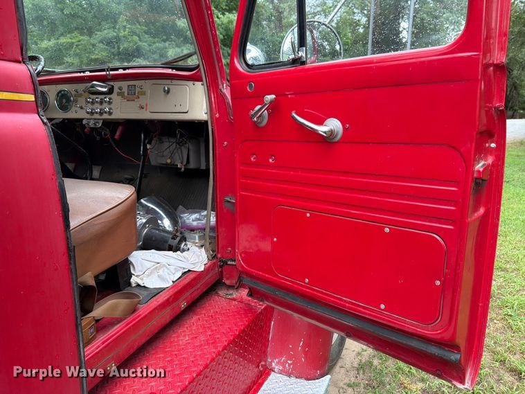 image for item NJ9072 1959 International V196 pumper fire truck