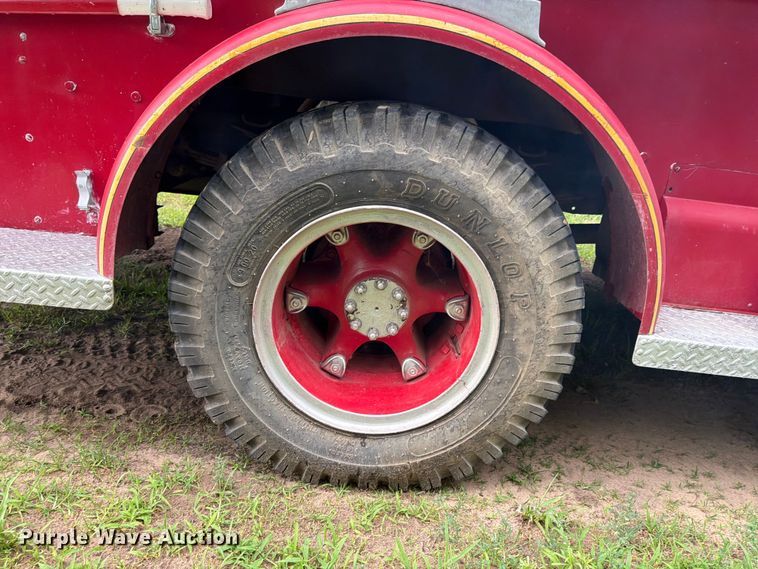 image for item NJ9072 1959 International V196 pumper fire truck
