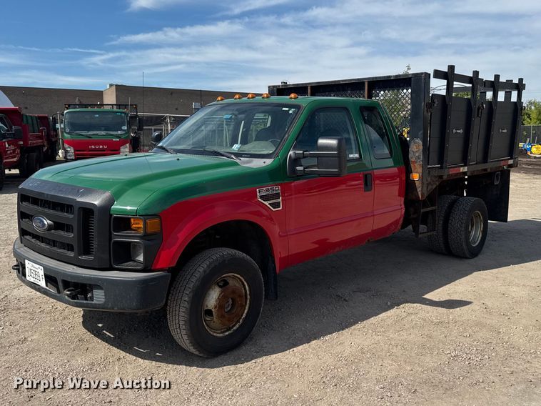 2009 Ford F350 Super Duty Ext. Cab dump bed pickup truck