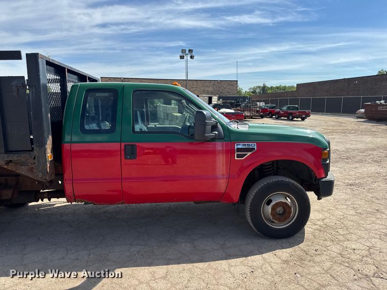 image for item OE9610 2009 Ford F350 Super Duty Ext. Cab dump bed pickup truck