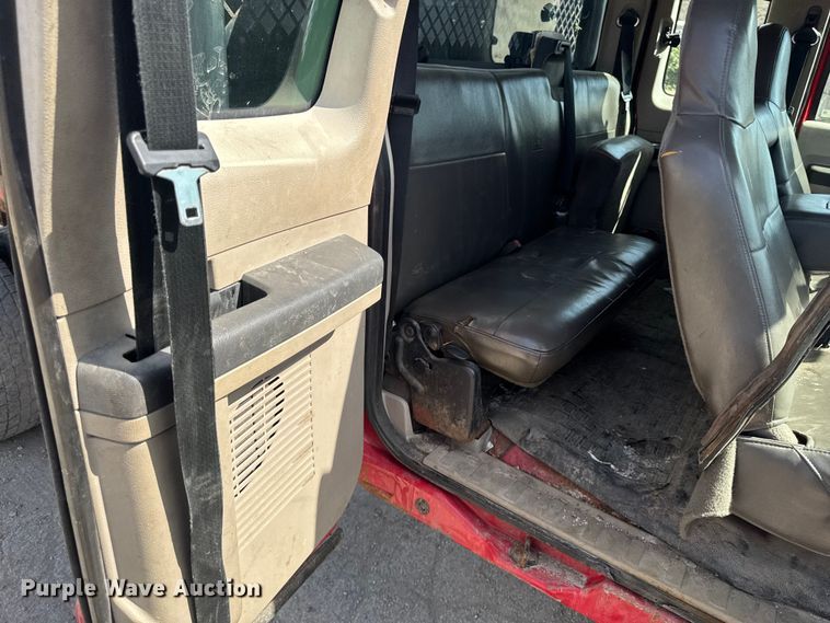 image for item OE9610 2009 Ford F350 Super Duty Ext. Cab dump bed pickup truck