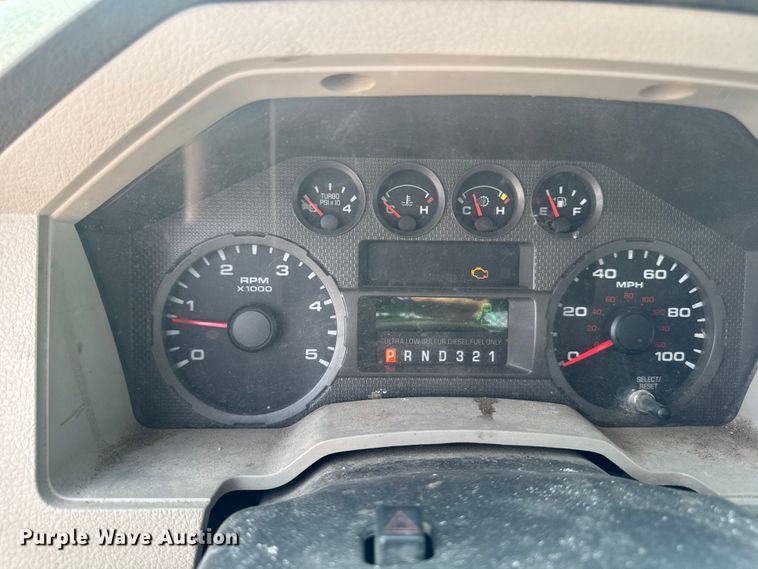 image for item OE9610 2009 Ford F350 Super Duty Ext. Cab dump bed pickup truck