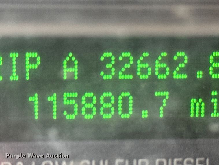 image for item OE9610 2009 Ford F350 Super Duty Ext. Cab dump bed pickup truck