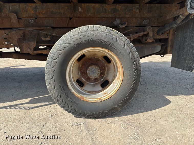 image for item OE9610 2009 Ford F350 Super Duty Ext. Cab dump bed pickup truck