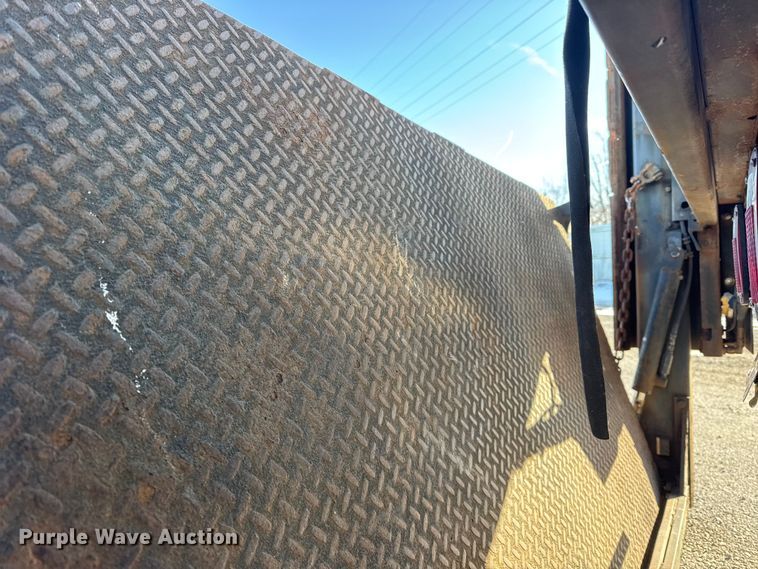 image for item YA1963 2017 Freightliner Business Class M2 box truck