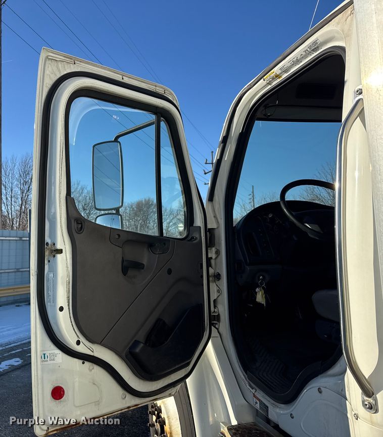 image for item YA1963 2017 Freightliner Business Class M2 box truck